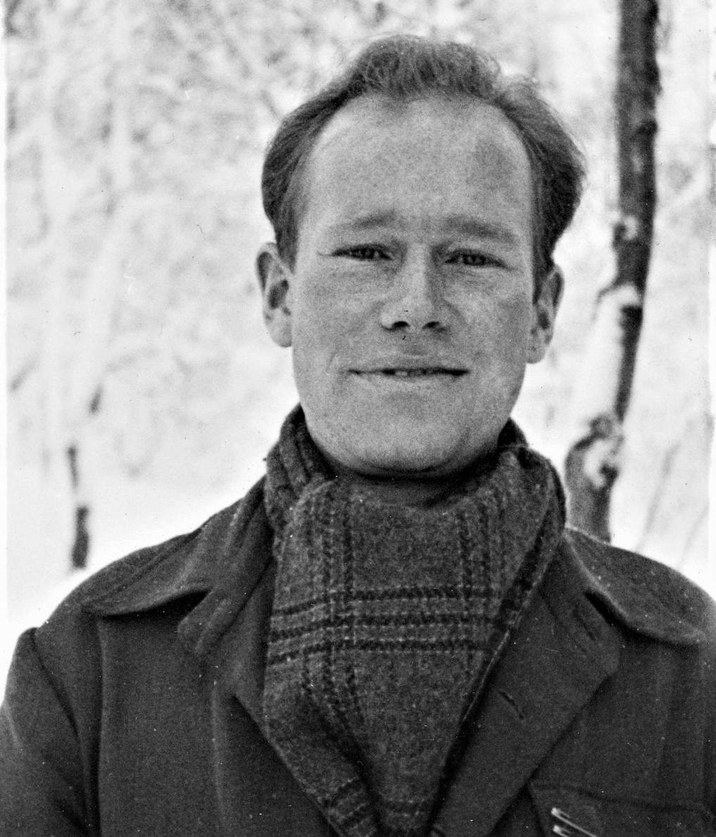 Einar Skinnarland, Haug radiostasjon desember 1944.