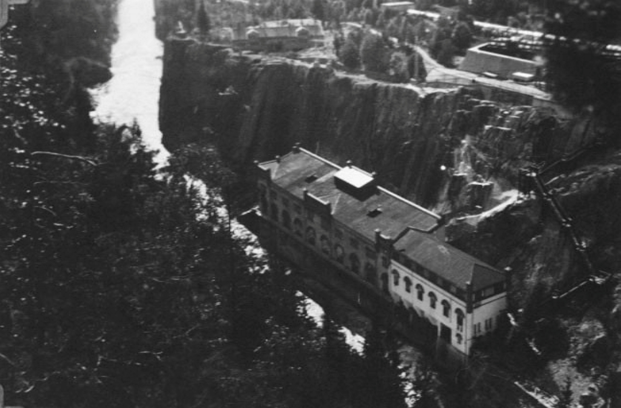 Svelgfoss kraftstasjon, kraftverk, Svælgfos