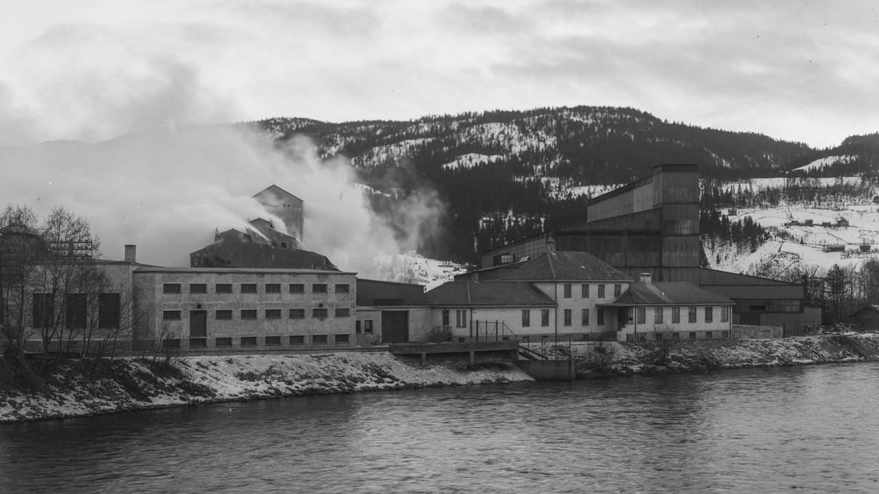 Foredrag: Tinfoshistorien del 2